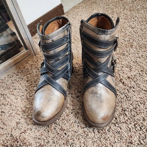 NEW Freebird Redmond NIB Ankle Boots Moto Western Bohemian Booties Harness Fall - Picture 15 of 16